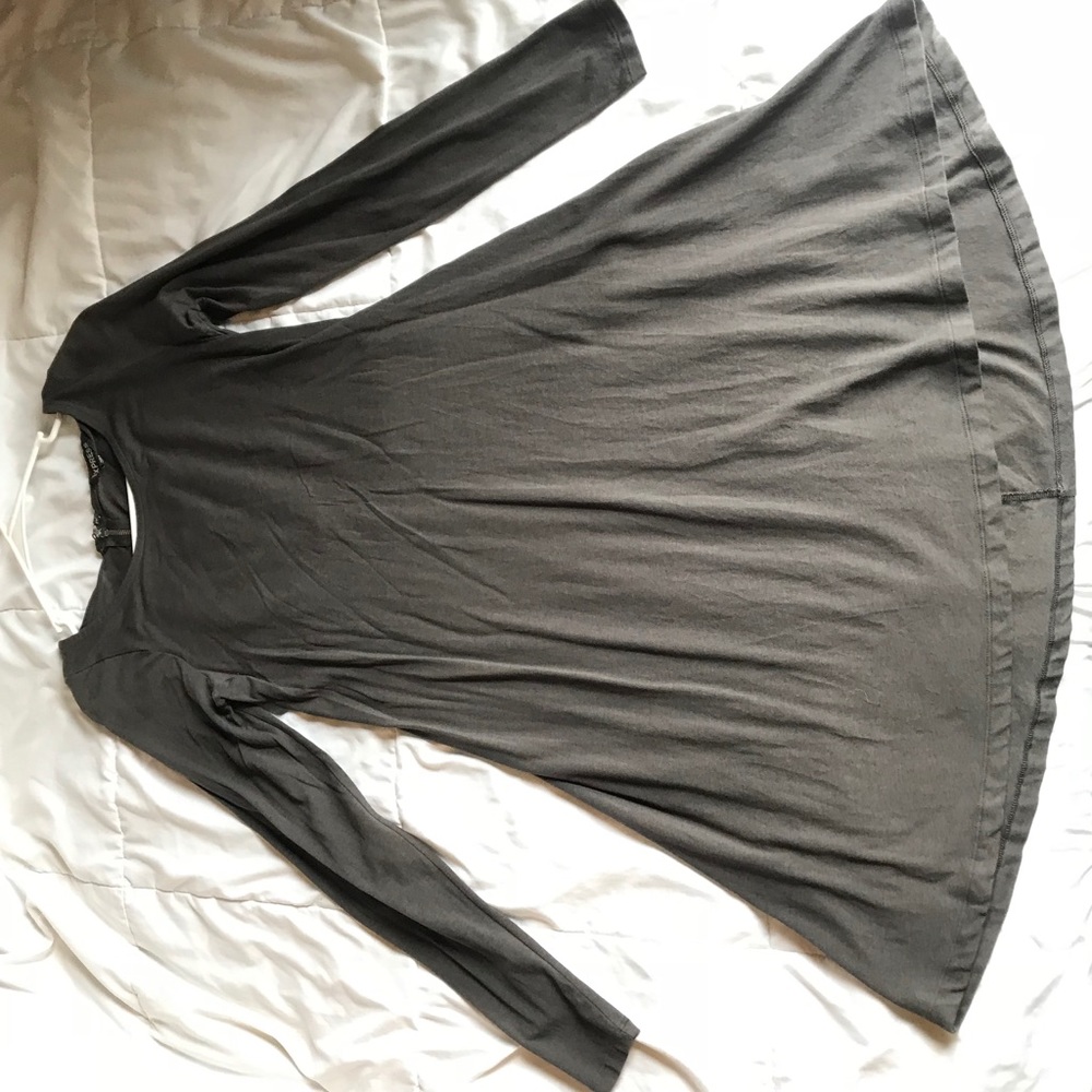 Grey Express Long Sleeve dress